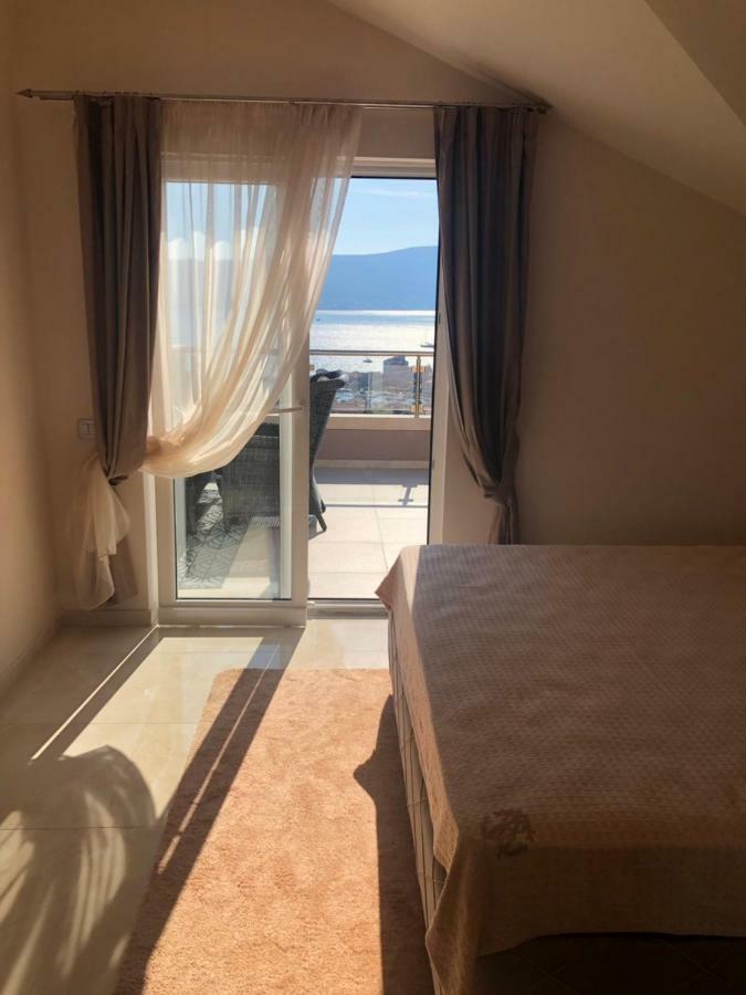 Villa Travertino Тиват Екстер'єр фото